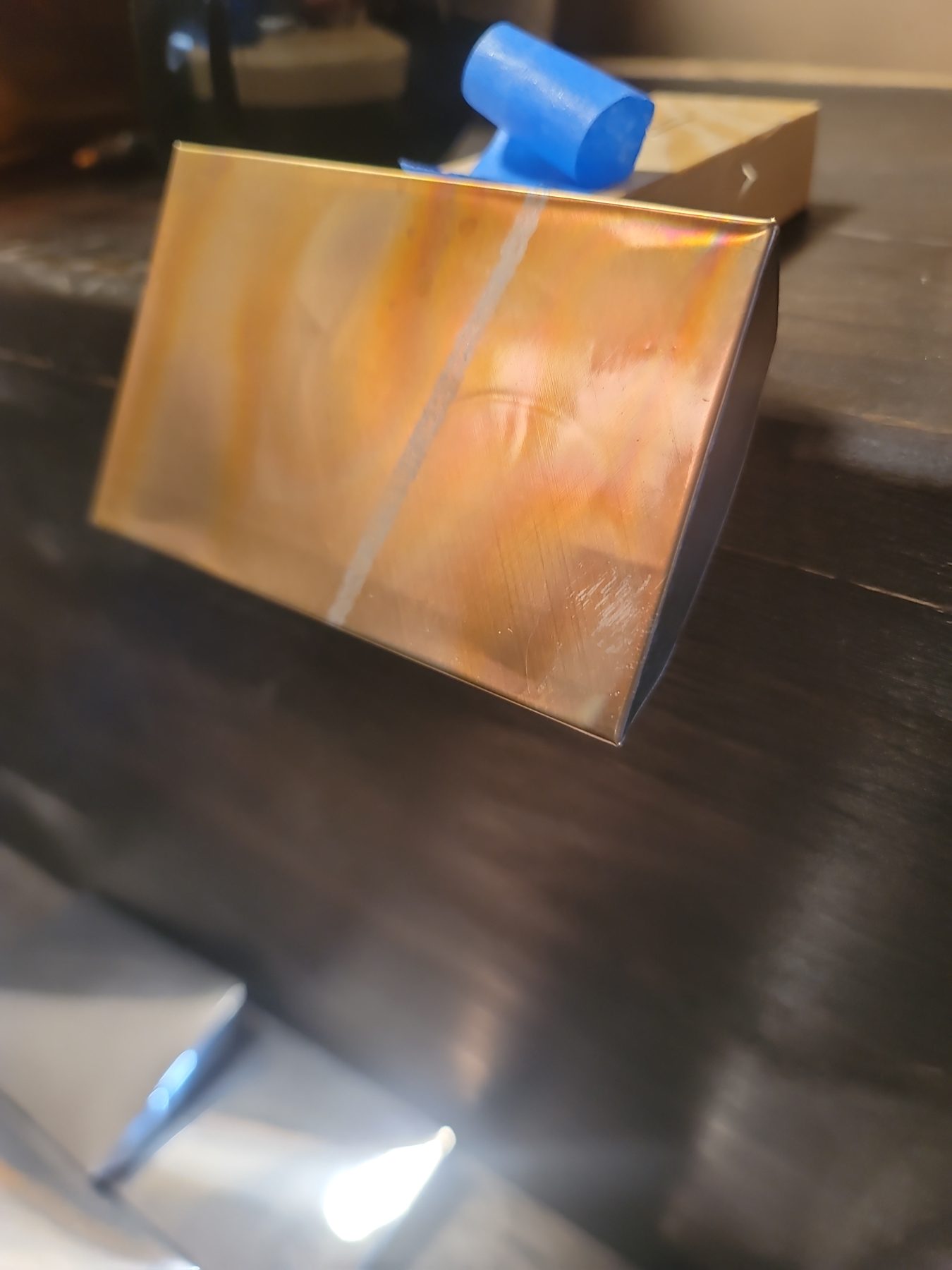 Reflective aluminum highlight poster image for a shimmer pan loop